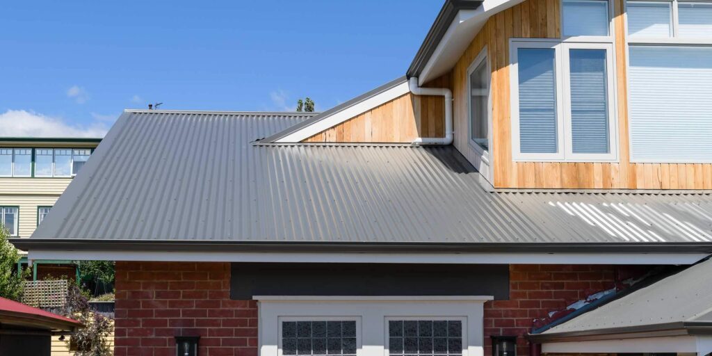 Residential Metal Roofing-Quality Metal Roofing Crew of St. Petersburg