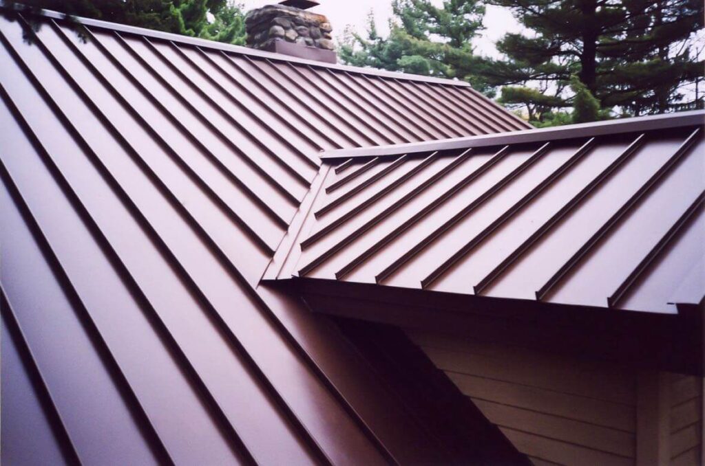 Standing Seam Metal Roof-Quality Metal Roofing Crew of St. Petersburg